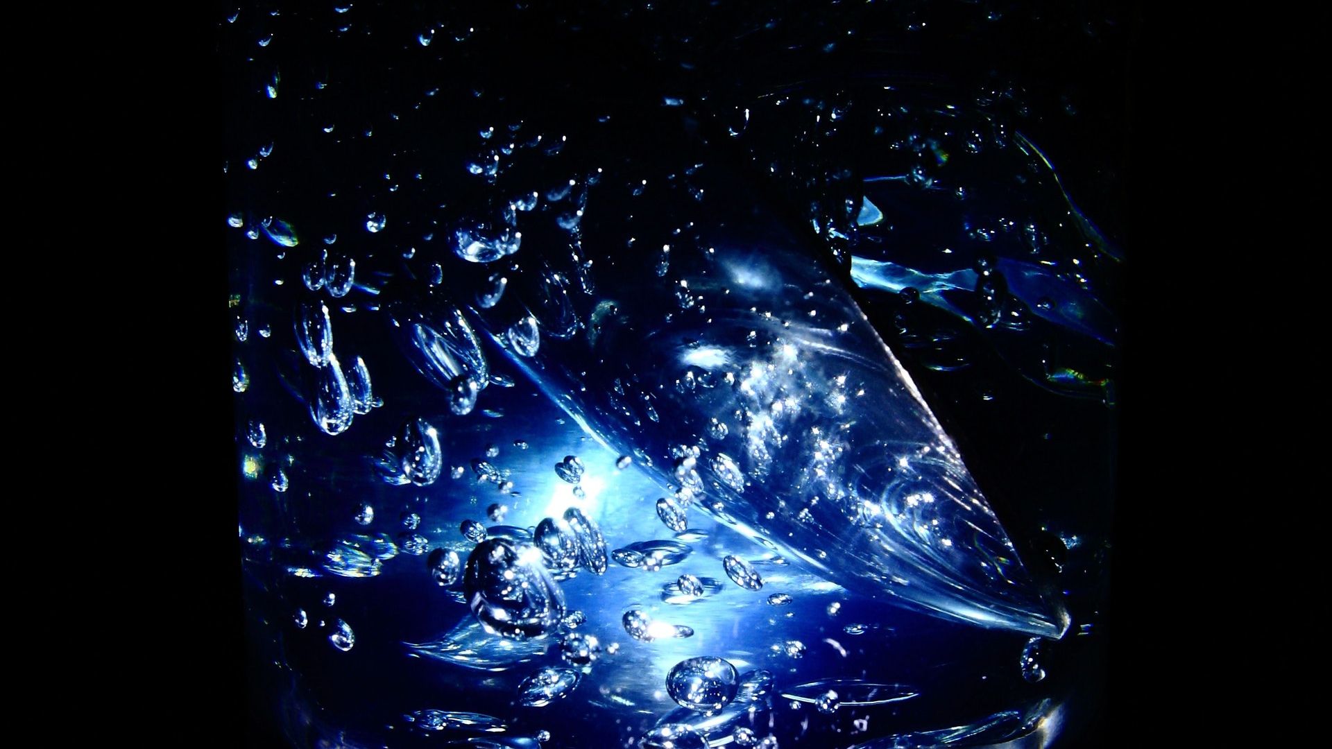 Abstract Blue Black Water Drops Wallpaper - Dark Beautiful , HD Wallpaper & Backgrounds
