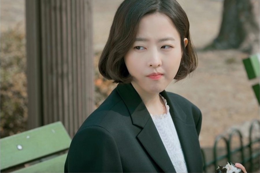 Https - //www - Soompi - Bo Young Turns Into A Feisty - Park Bo Young Abyss , HD Wallpaper & Backgrounds