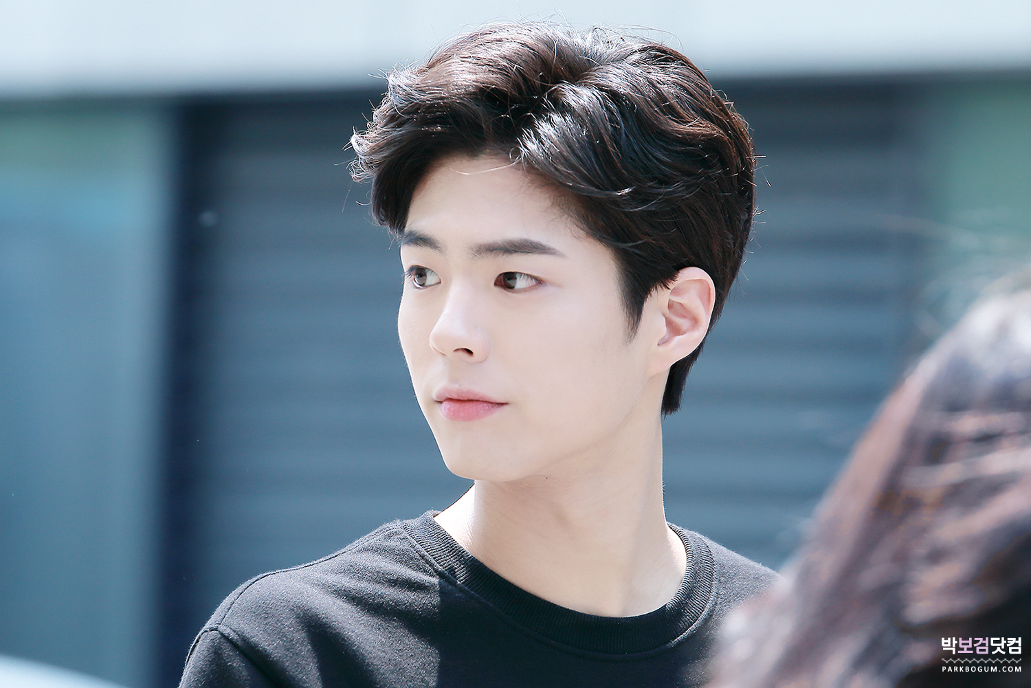 “150501 ♡ Music Bank Parkbogum - Park Bo Gum And Her Girlfriend , HD Wallpaper & Backgrounds