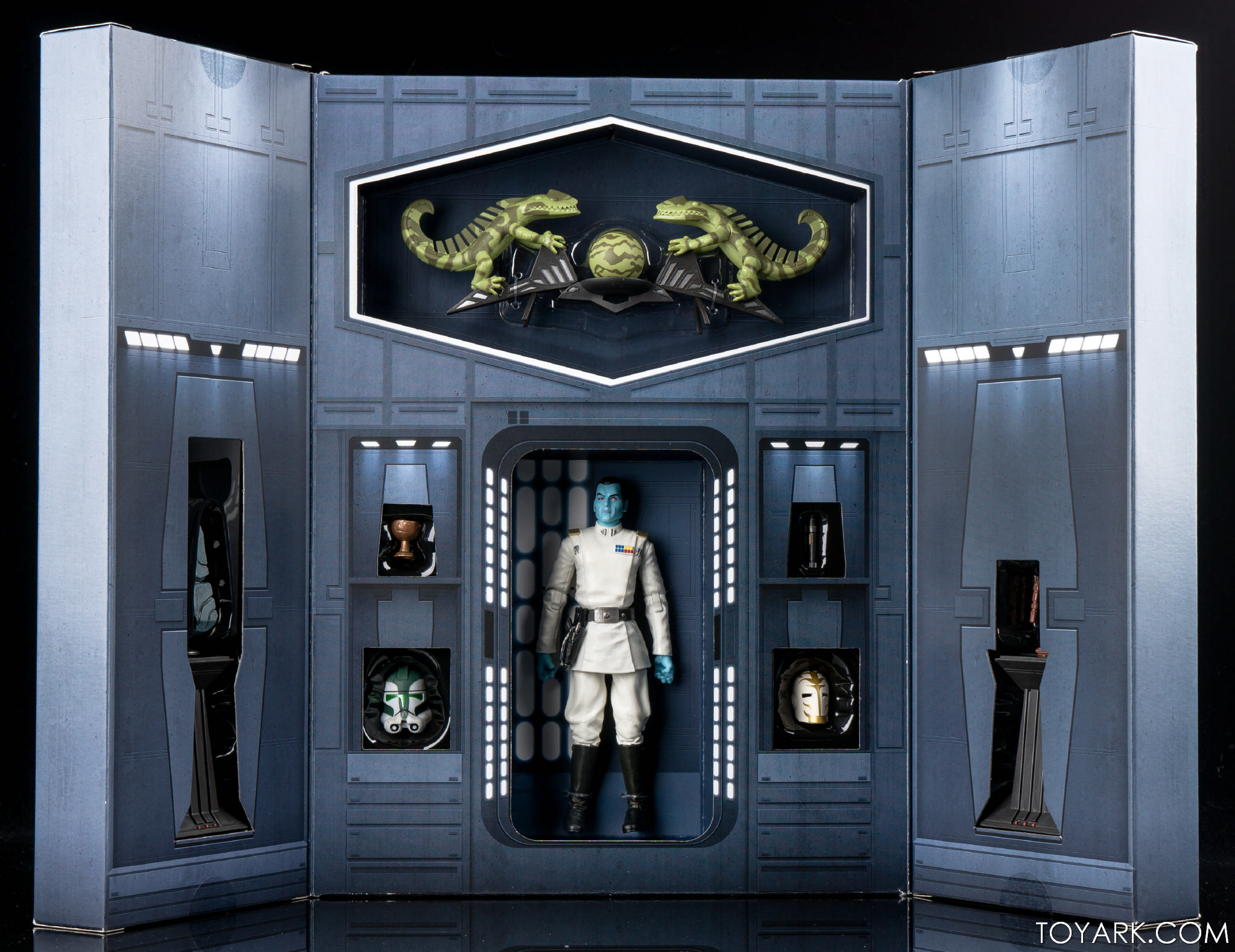 Out Because The Core Thrawn Figure Should Release Down - Thrawn Sdcc Black Series , HD Wallpaper & Backgrounds