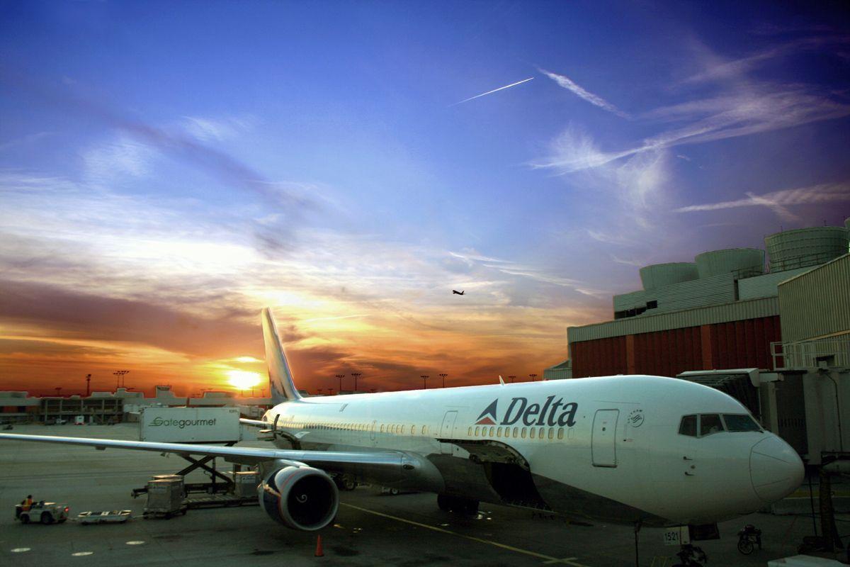 Delta Airlines Wallpapers - Delta Airlines Hd , HD Wallpaper & Backgrounds