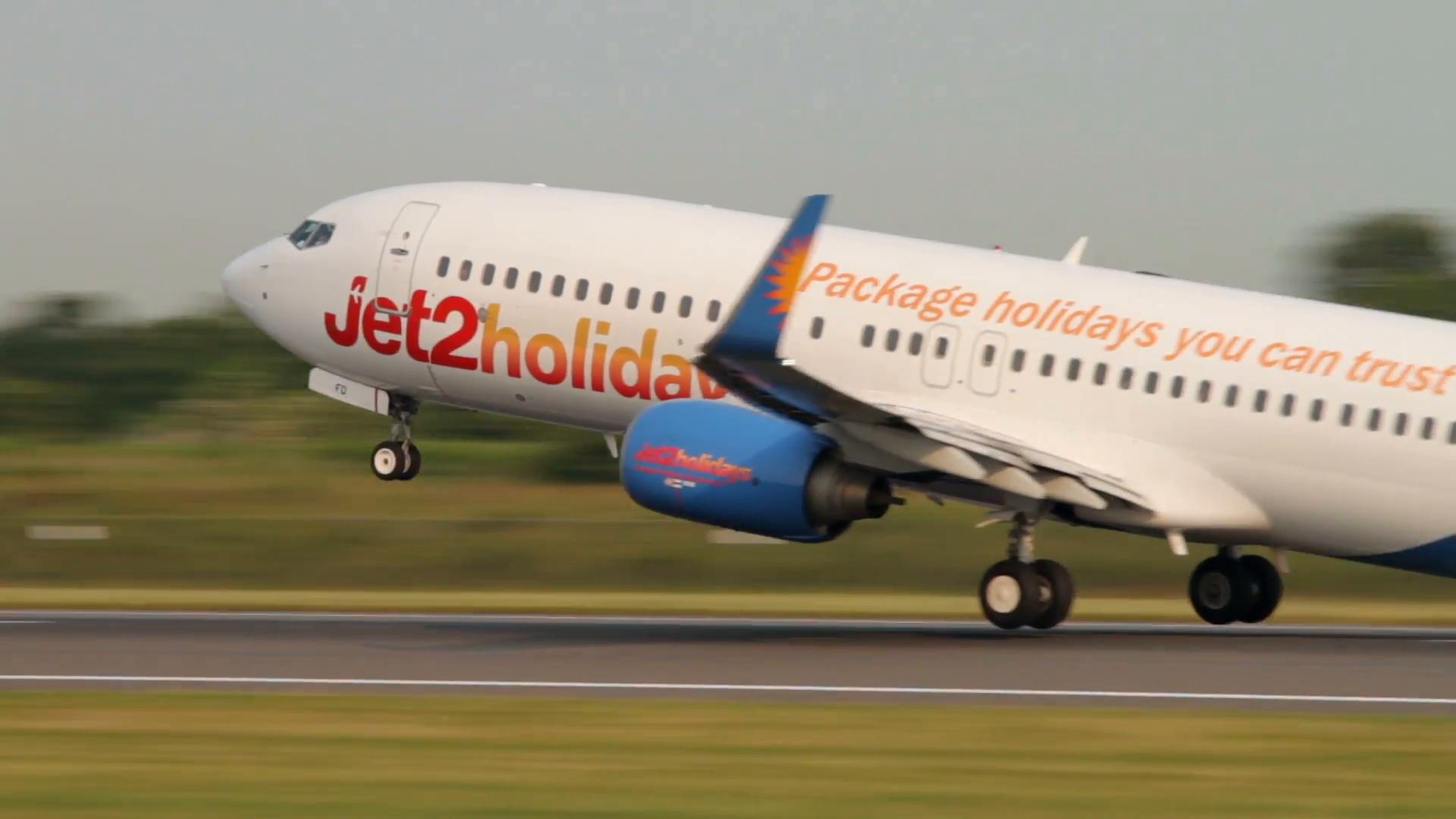 Jet2 Holidays Boeing 737 Taking Off From Manchester - Jet2 1920 X 1080 , HD Wallpaper & Backgrounds