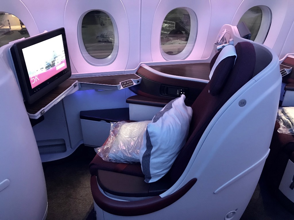 Greek For Points - Qatar Business Class Singapore To Doha , HD Wallpaper & Backgrounds