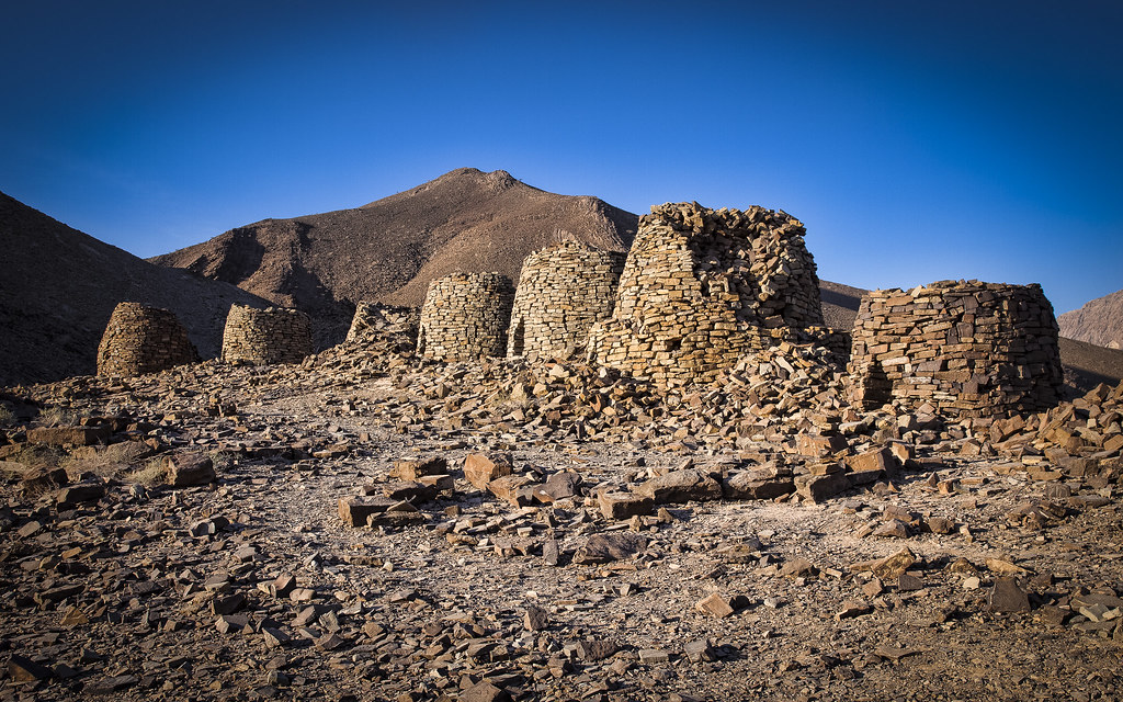 Al Ain's Beehive Tombs Tags - Bat Al Khutm Al Ayn , HD Wallpaper & Backgrounds